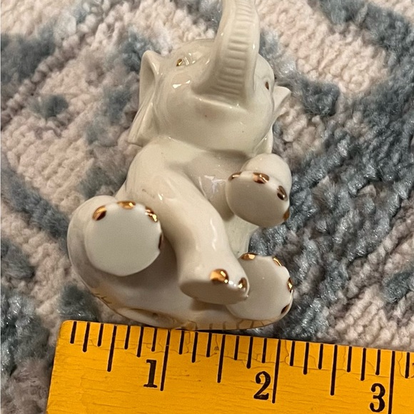 Vintage Lenox -Bone China Baby Miniature Elephant Figurine -Excellent Condition - Picture 13 of 14